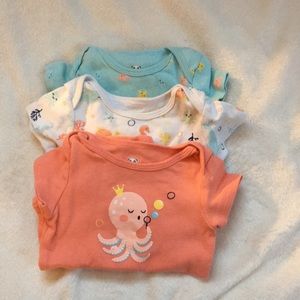 3 short sleeve onesies
